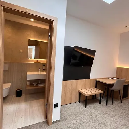 Superior Bohorc Hotel 3*